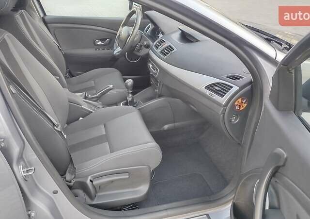 Рено Меган 2009 у Дніпро (Дніпропетровську) на Automoto.ua Рено Меган, об'ємом двигуна 1.6 л та пробігом 222 тис. км за 6900 $, фото 17 на Automoto.ua