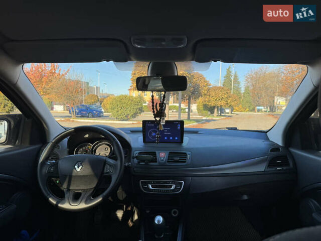 Рено Меган, объемом двигателя 1.6 л и пробегом 180 тыс. км за 7200 $, фото 21 на Automoto.ua