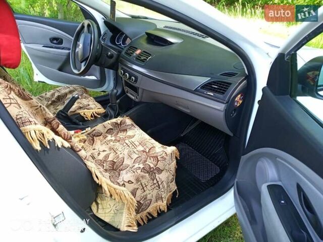 Рено Меган, объемом двигателя 1.6 л и пробегом 172 тыс. км за 6780 $, фото 3 на Automoto.ua