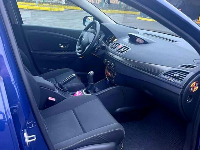 Рено Меган, об'ємом двигуна 1.6 л та пробігом 239 тис. км за 5999 $, фото 7 на Automoto.ua