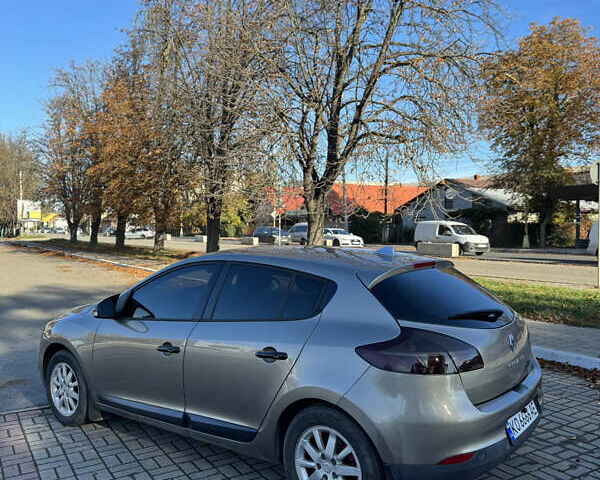 Рено Меган, объемом двигателя 1.6 л и пробегом 180 тыс. км за 7200 $, фото 10 на Automoto.ua