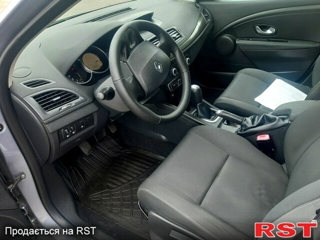 Рено Меган, объемом двигателя 1.6 л и пробегом 218 тыс. км за 6999 $, фото 7 на Automoto.ua