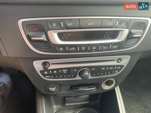 Рено Меган, объемом двигателя 1.6 л и пробегом 231 тыс. км за 6300 $, фото 17 на Automoto.ua