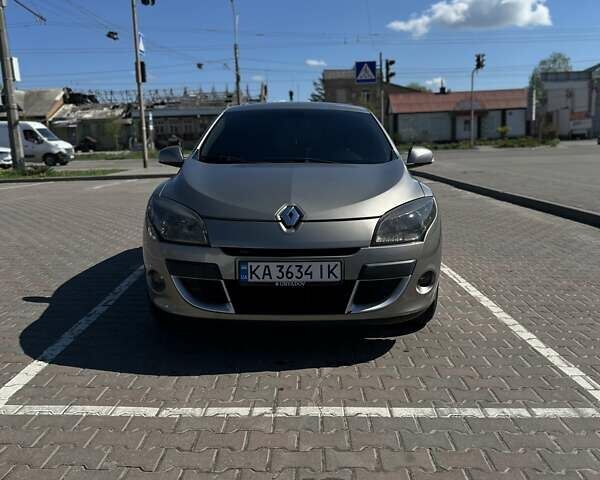 Рено Меган, об'ємом двигуна 1.6 л та пробігом 166 тис. км за 7950 $, фото 4 на Automoto.ua