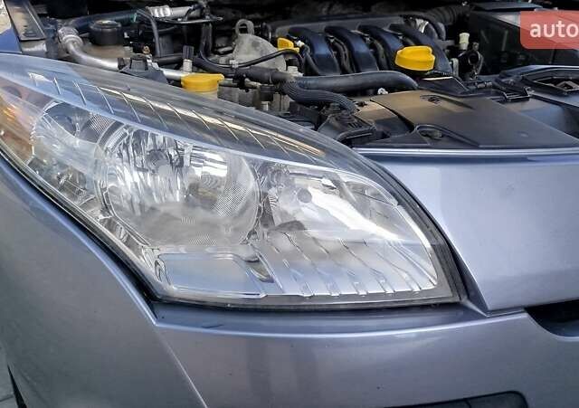Рено Меган 2009 у Дніпро (Дніпропетровську) на Automoto.ua Рено Меган, об'ємом двигуна 1.6 л та пробігом 222 тис. км за 6900 $, фото 10 на Automoto.ua