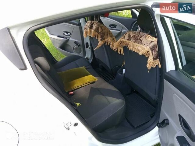 Рено Меган, объемом двигателя 1.6 л и пробегом 172 тыс. км за 6780 $, фото 5 на Automoto.ua