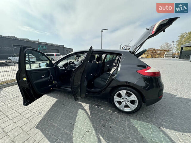 Рено Меган, объемом двигателя 1.6 л и пробегом 240 тыс. км за 6200 $, фото 3 на Automoto.ua