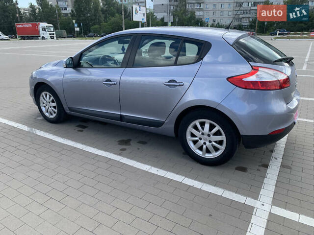 Рено Меган, объемом двигателя 1.6 л и пробегом 231 тыс. км за 6300 $, фото 6 на Automoto.ua