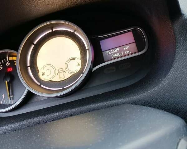Рено Меган, об'ємом двигуна 1.6 л та пробігом 225 тис. км за 6999 $, фото 67 на Automoto.ua