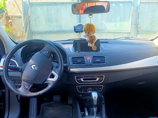 Рено Меган, объемом двигателя 1.5 л и пробегом 0 тыс. км за 7000 $, фото 2 на Automoto.ua