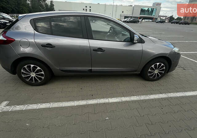 Рено Меган, объемом двигателя 1.46 л и пробегом 228 тыс. км за 6300 $, фото 4 на Automoto.ua