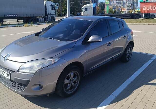 Рено Меган, объемом двигателя 1.5 л и пробегом 280 тыс. км за 6850 $, фото 3 на Automoto.ua
