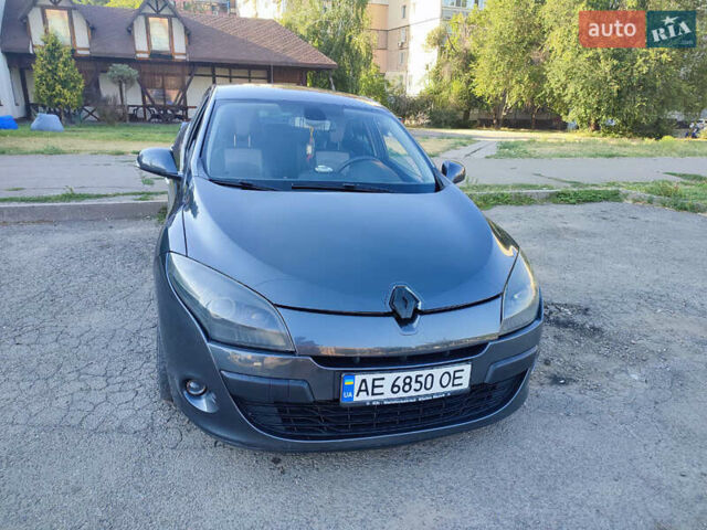 Рено Меган, объемом двигателя 1.5 л и пробегом 309 тыс. км за 6600 $, фото 16 на Automoto.ua