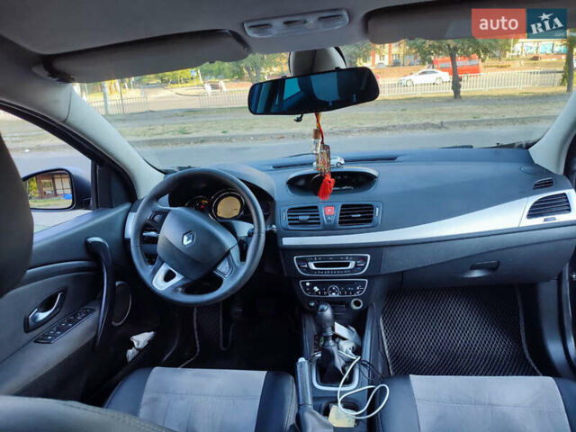 Рено Меган, объемом двигателя 1.5 л и пробегом 309 тыс. км за 6600 $, фото 13 на Automoto.ua