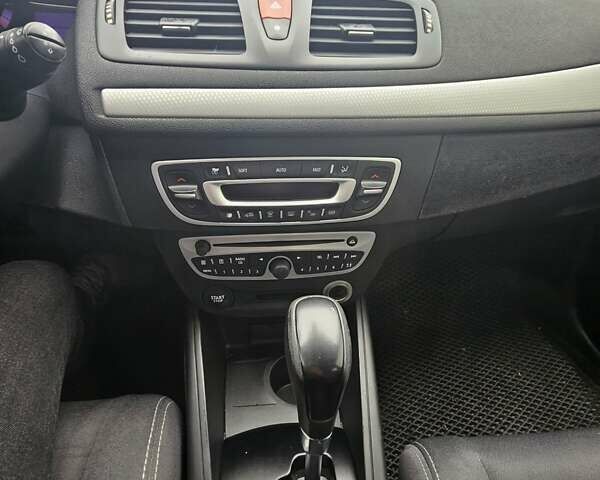 Рено Меган, объемом двигателя 1.46 л и пробегом 250 тыс. км за 6600 $, фото 9 на Automoto.ua