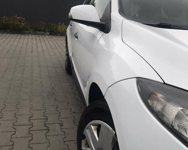 Рено Меган, объемом двигателя 1.5 л и пробегом 315 тыс. км за 7200 $, фото 2 на Automoto.ua