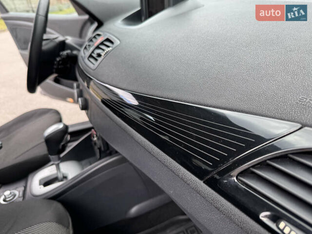 Рено Меган, объемом двигателя 1.5 л и пробегом 140 тыс. км за 7500 $, фото 36 на Automoto.ua