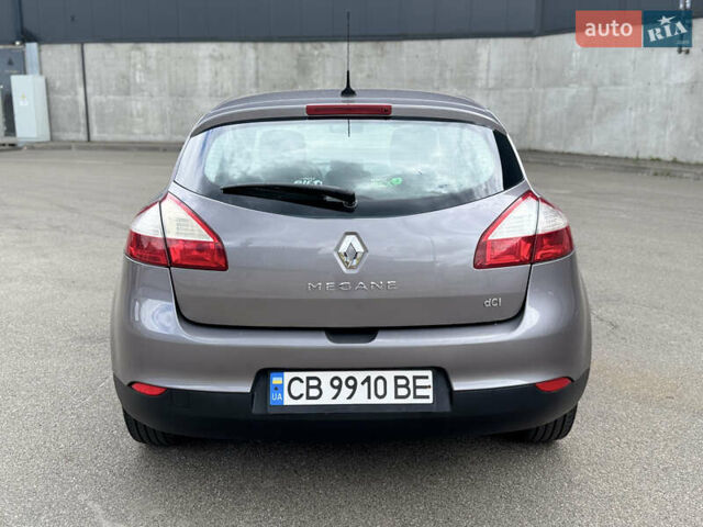 Рено Меган, объемом двигателя 1.5 л и пробегом 140 тыс. км за 7500 $, фото 10 на Automoto.ua