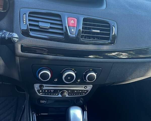 Рено Меган, об'ємом двигуна 2 л та пробігом 105 тис. км за 8100 $, фото 19 на Automoto.ua