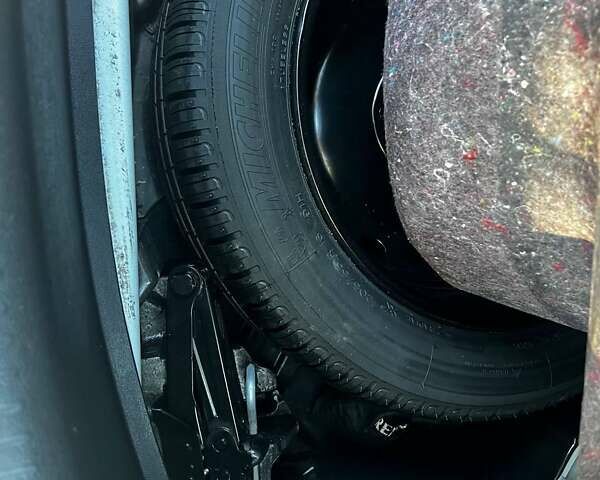 Рено Меган, об'ємом двигуна 2 л та пробігом 105 тис. км за 8100 $, фото 42 на Automoto.ua
