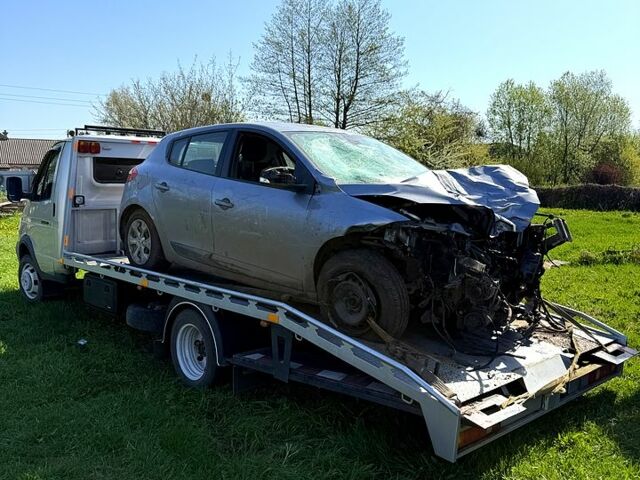 Рено Меган, объемом двигателя 1.5 л и пробегом 165 тыс. км за 1500 $, фото 2 на Automoto.ua