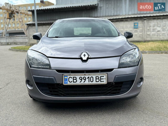 Рено Меган, объемом двигателя 1.5 л и пробегом 140 тыс. км за 7500 $, фото 2 на Automoto.ua