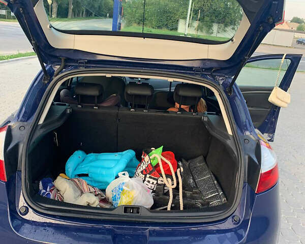 Рено Меган, объемом двигателя 1.6 л и пробегом 209 тыс. км за 5700 $, фото 17 на Automoto.ua