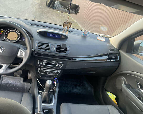 Рено Меган, объемом двигателя 1.5 л и пробегом 210 тыс. км за 7000 $, фото 6 на Automoto.ua