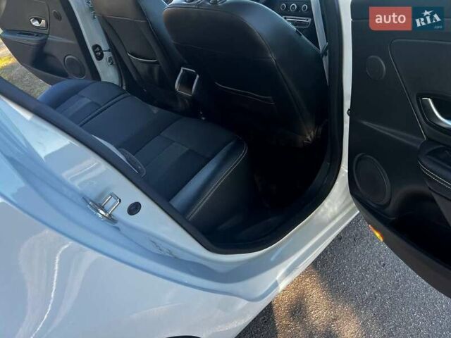Рено Меган, об'ємом двигуна 2 л та пробігом 105 тис. км за 8100 $, фото 28 на Automoto.ua
