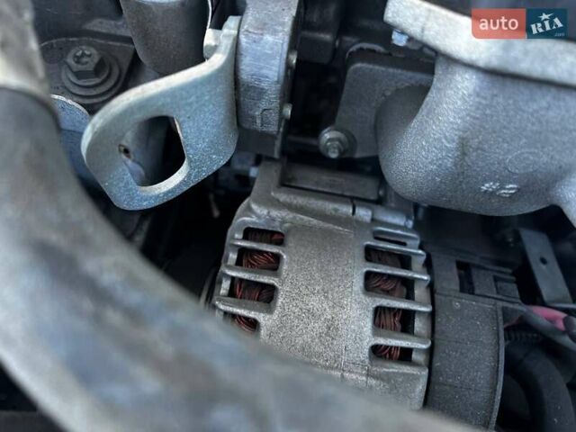 Рено Меган, об'ємом двигуна 2 л та пробігом 105 тис. км за 8100 $, фото 45 на Automoto.ua
