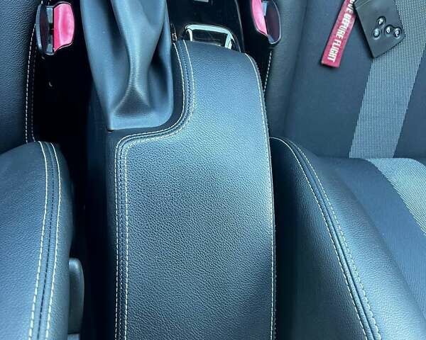 Рено Меган, об'ємом двигуна 2 л та пробігом 105 тис. км за 8100 $, фото 20 на Automoto.ua