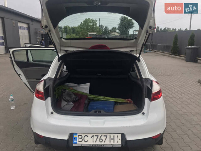 Рено Меган, объемом двигателя 1.5 л и пробегом 315 тыс. км за 7200 $, фото 17 на Automoto.ua