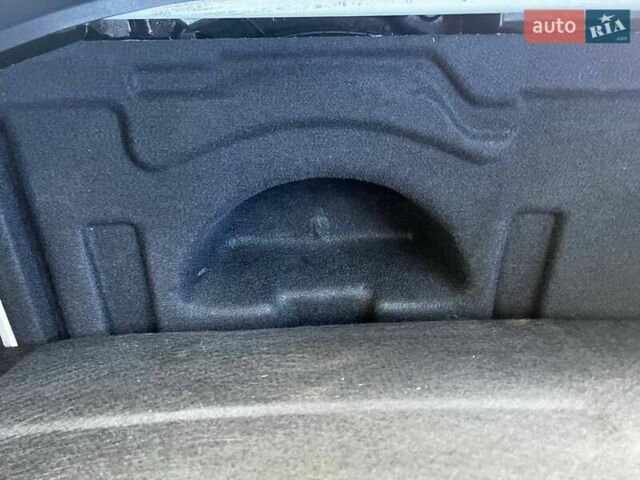 Рено Меган, об'ємом двигуна 2 л та пробігом 105 тис. км за 8100 $, фото 41 на Automoto.ua