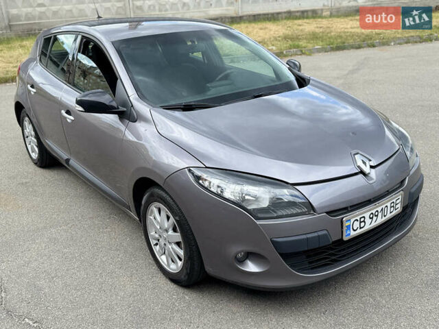 Рено Меган, объемом двигателя 1.5 л и пробегом 140 тыс. км за 7500 $, фото 6 на Automoto.ua