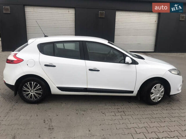 Рено Меган, объемом двигателя 1.5 л и пробегом 315 тыс. км за 7200 $, фото 4 на Automoto.ua