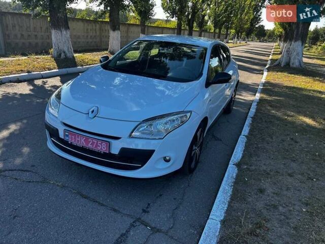 Рено Меган, об'ємом двигуна 2 л та пробігом 105 тис. км за 8100 $, фото 6 на Automoto.ua