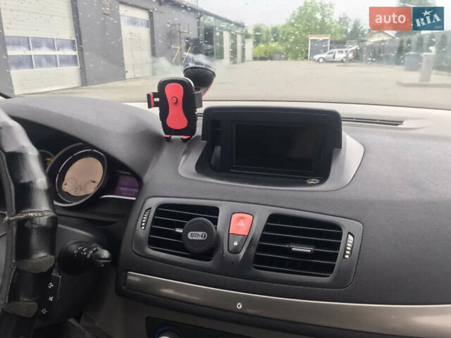 Рено Меган, объемом двигателя 1.5 л и пробегом 315 тыс. км за 7200 $, фото 12 на Automoto.ua