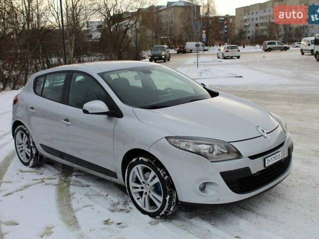 Рено Меган, объемом двигателя 2 л и пробегом 260 тыс. км за 7900 $, фото 41 на Automoto.ua