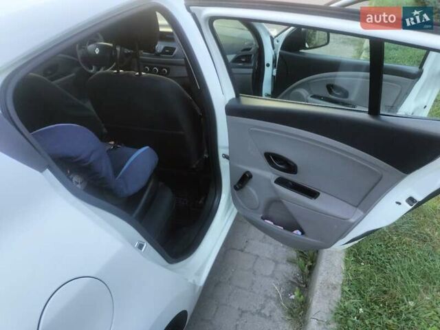 Рено Меган, объемом двигателя 1.46 л и пробегом 300 тыс. км за 7000 $, фото 14 на Automoto.ua