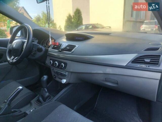 Рено Меган, объемом двигателя 1.46 л и пробегом 300 тыс. км за 7000 $, фото 11 на Automoto.ua