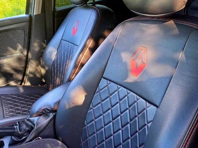 Рено Меган, объемом двигателя 1.5 л и пробегом 235 тыс. км за 6700 $, фото 3 на Automoto.ua