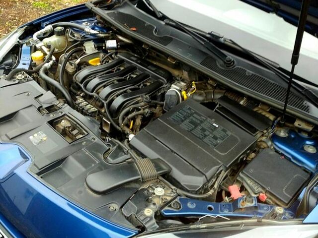 Рено Меган, об'ємом двигуна 1.6 л та пробігом 1 тис. км за 9200 $, фото 6 на Automoto.ua