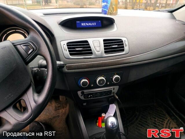 Рено Меган, объемом двигателя 1.5 л и пробегом 272 тыс. км за 6600 $, фото 3 на Automoto.ua
