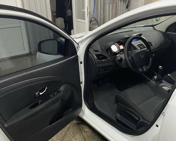 Рено Меган, об'ємом двигуна 1.5 л та пробігом 302 тис. км за 6750 $, фото 8 на Automoto.ua