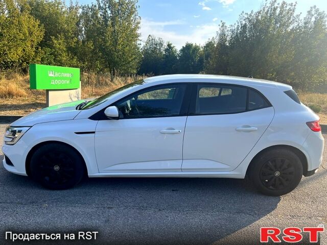 Рено Меган, объемом двигателя 1.5 л и пробегом 241 тыс. км за 10000 $, фото 6 на Automoto.ua