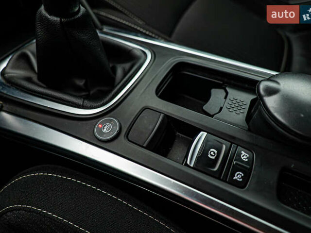 Рено Меган, объемом двигателя 1.6 л и пробегом 98 тыс. км за 12052 $, фото 17 на Automoto.ua