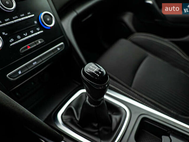 Рено Меган, объемом двигателя 1.6 л и пробегом 98 тыс. км за 12052 $, фото 18 на Automoto.ua