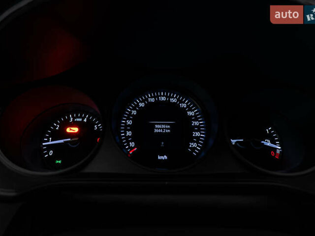 Рено Меган, объемом двигателя 1.6 л и пробегом 98 тыс. км за 12052 $, фото 13 на Automoto.ua