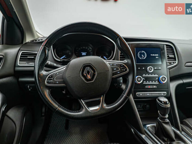 Рено Меган, объемом двигателя 1.6 л и пробегом 98 тыс. км за 12052 $, фото 12 на Automoto.ua