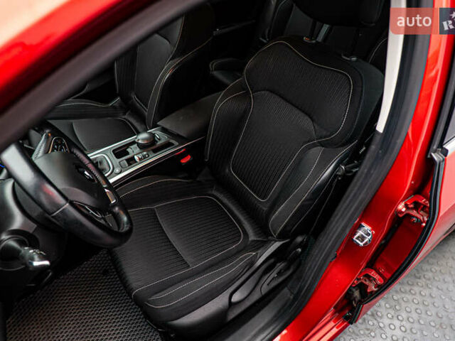 Рено Меган, объемом двигателя 1.6 л и пробегом 98 тыс. км за 12052 $, фото 9 на Automoto.ua